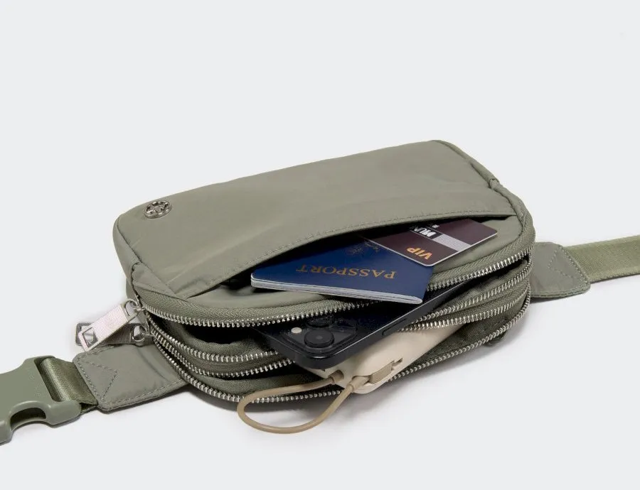 Strong Storage Capacity Customizable Nylon Adjustable Strap Crossbody Bag for Daily Use