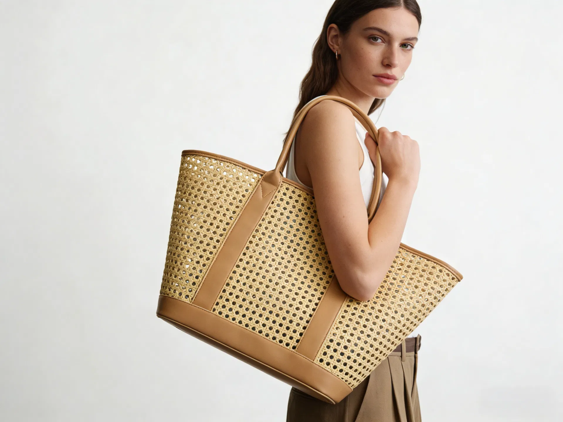 Custom Woven Rattan Style Beach Tote Bag with Camel Double Handles