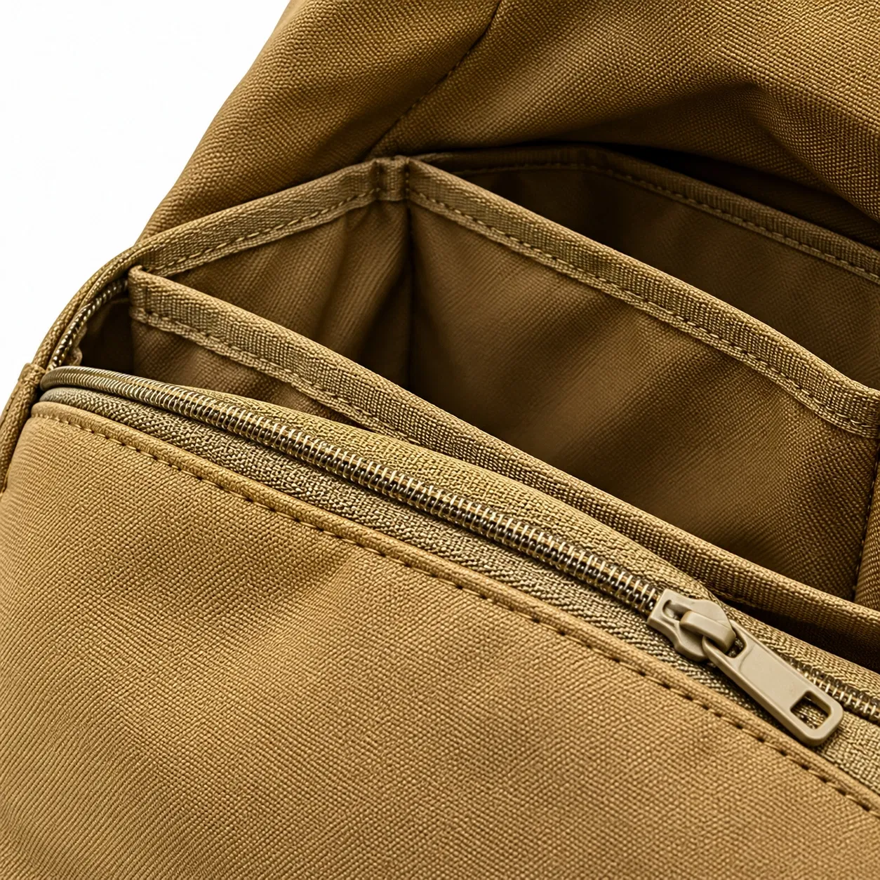 600d Polyester Tactical Backpack with Molle System and Side Pocket for Hiking