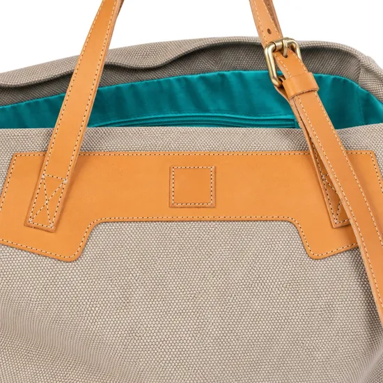 Custom Canvas Pet Carrier with Leather Handles Cotton Lining and Adjustable Straps for Small Pets