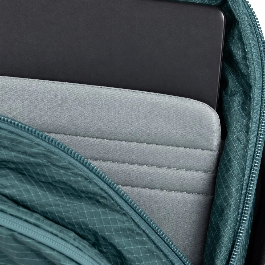 Custom 20L Nylon Hiking Travel Backpack with 14 Inch Laptop Sleeve and Ventilated Back Panel