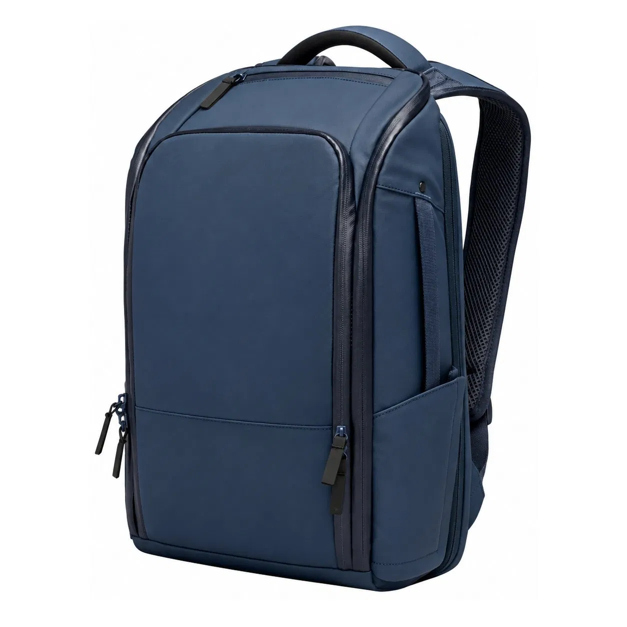 Expandable 24L Camera Backpack with Laptop Compartment and Tripod Holder