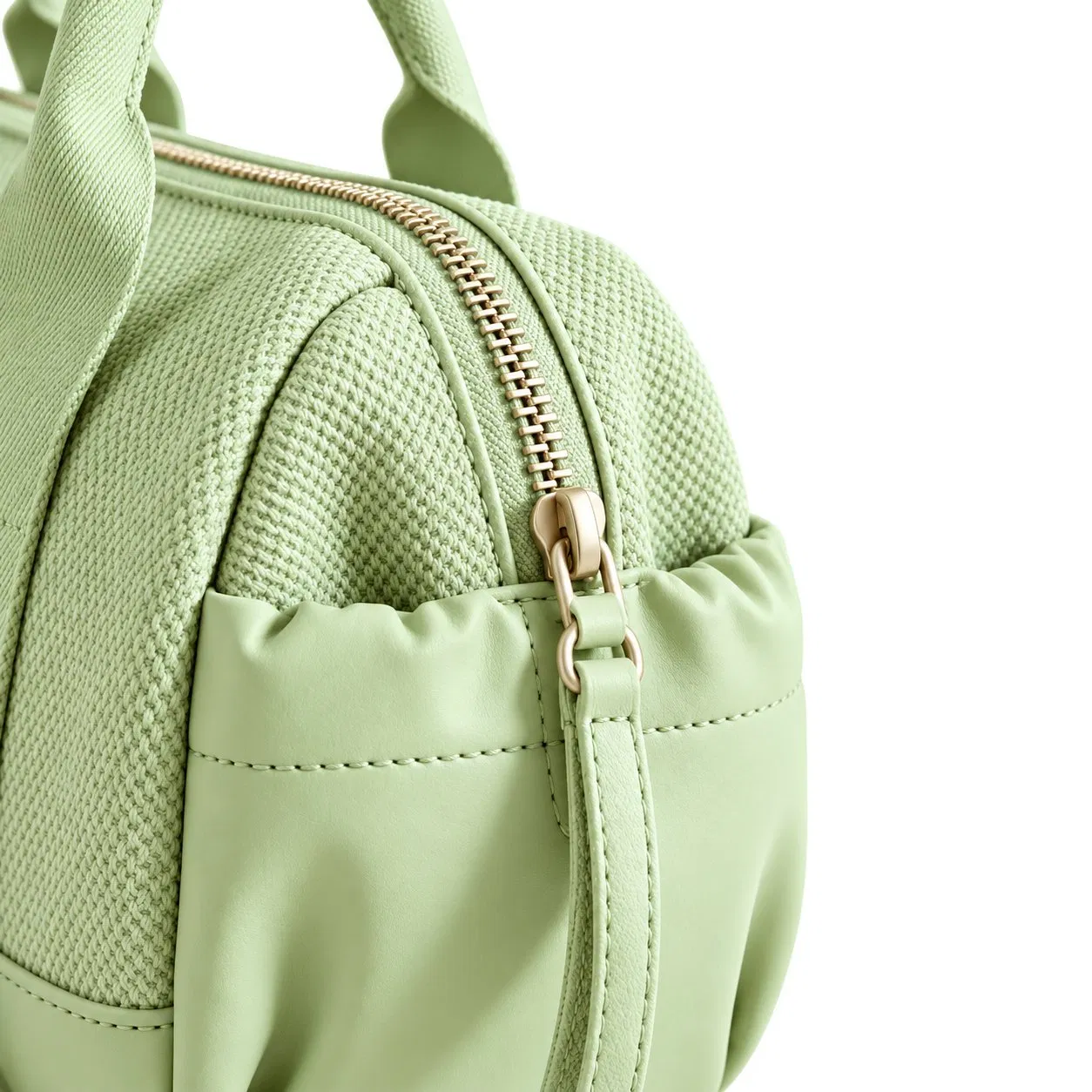 Unisex Lightweight Polyester Gym Duffle Bag with Adjustable Shoulder Strap and Zipper Closure