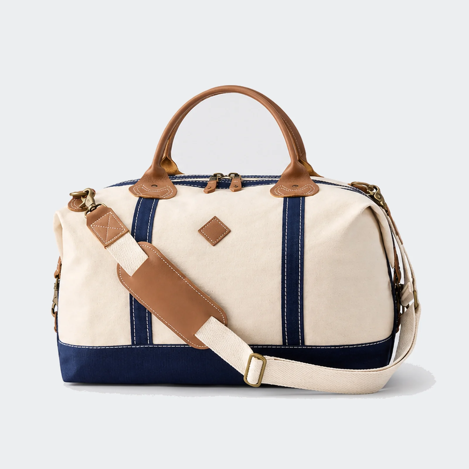 Custom duffel bag for travel and gym sourcing