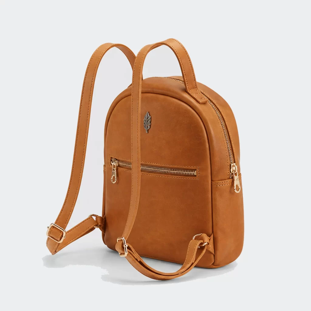 full-grain leather coastal everyday backpack product reference view 2