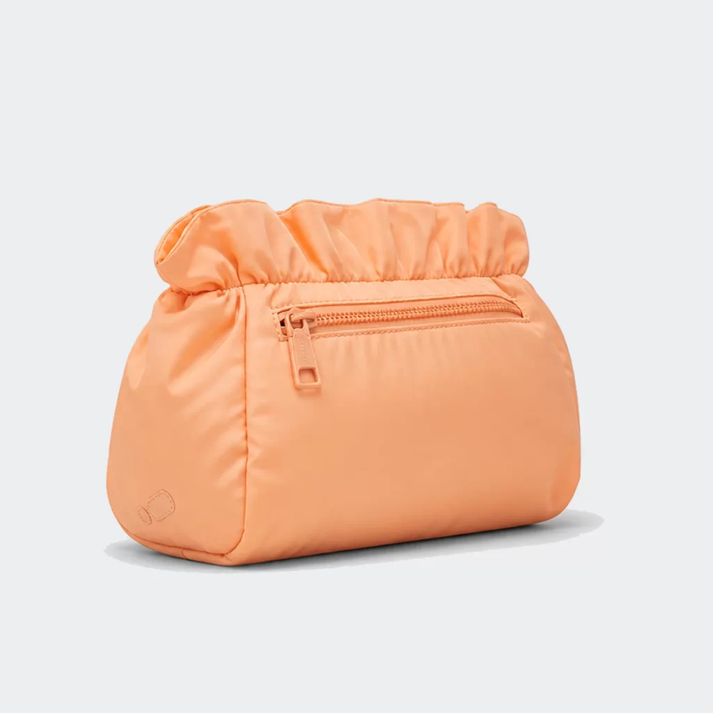 nylon studio everyday utility carry bag product reference view 2
