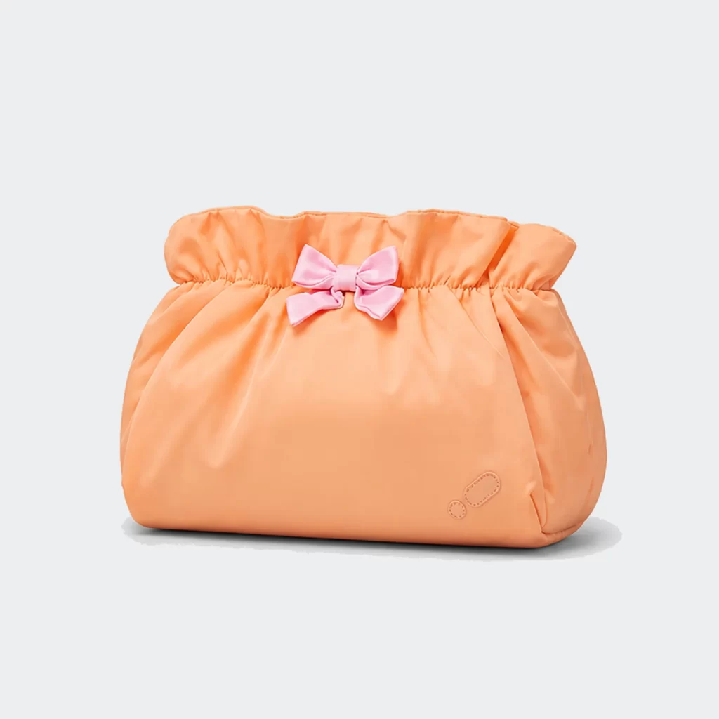 nylon studio everyday utility carry bag product reference view 1