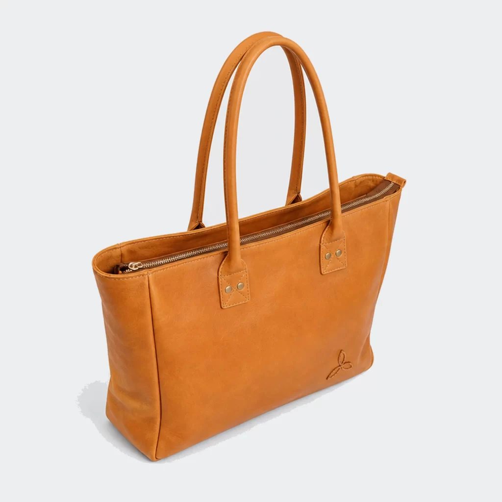 full-grain leather willow everyday carryall tote bag product reference view 2