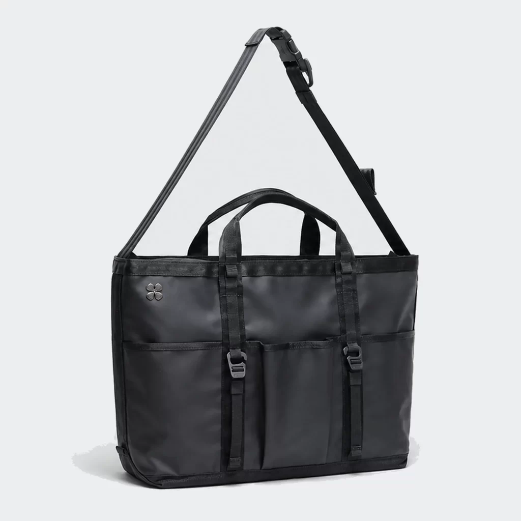 ballistic nylon quartz 28l commuter messenger bag product reference view 1